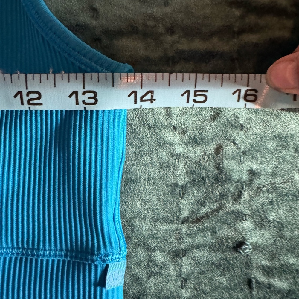 Lululemon Power Pivot Ribbed Tank - Picture 5 of 6